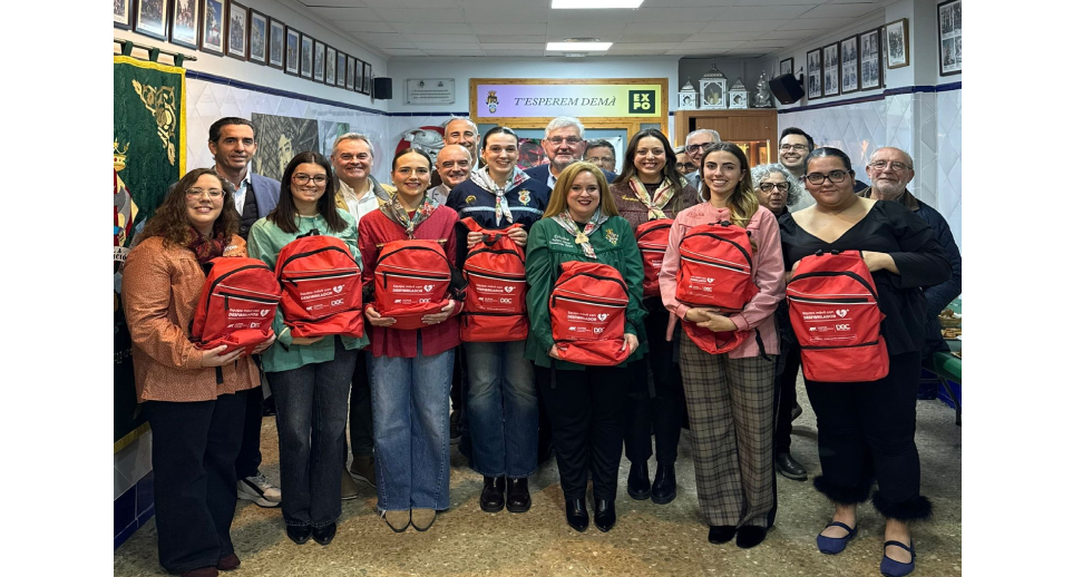 Valencia refuerza la cardioprotección de sus Fallas con la entrega de desfibriladores a las comisiones de Especial