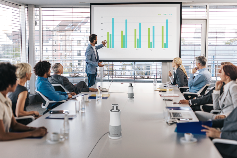 RICOH Meeting Hub 360: la solución que transforma las reuniones online en “experiencias presenciales”